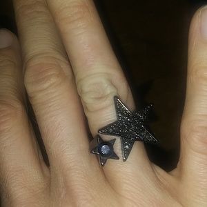 Sparkly star ring